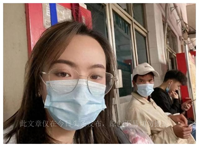 梦境的呼唤，解析梦见死去的亲人要我去陪她的深层含义