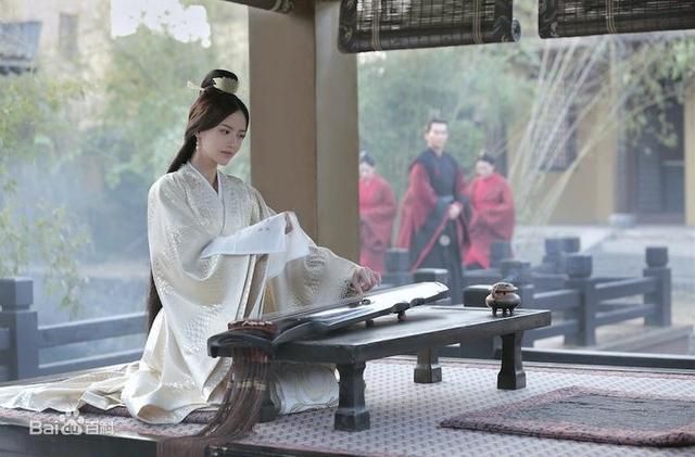 梦见自己杀死自己喜欢的人，梦境背后的深层含义与解析