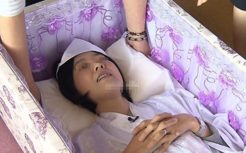 梦见把死人的棺材挖出来，探索梦境背后的深层含义