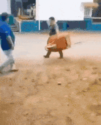 梦之谜语，解析我总梦见一条蛇跟着我的深层含义