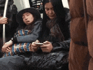 梦见别人穿了我的裙子，潜意识中的情感与象征意义解析