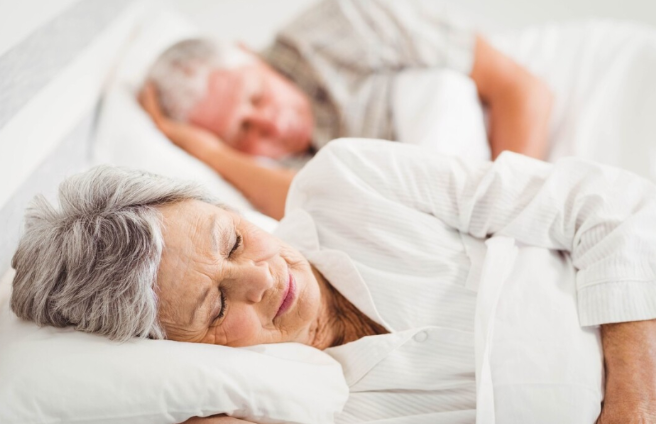 梦境迷雾，解析梦到生病的老人去世了是增寿吗的深层寓意