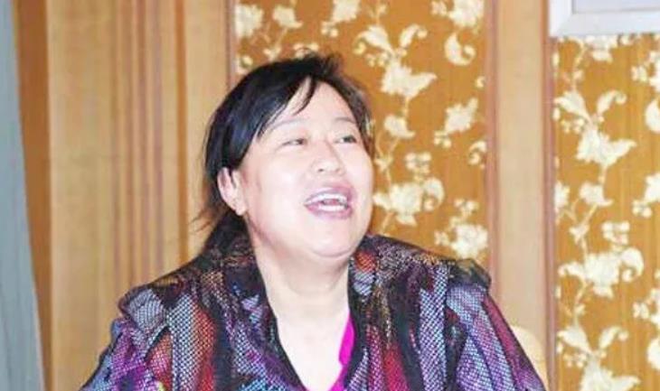 梦境迷雾，解析梦到偷死去人的鸡蛋吃的深层含义