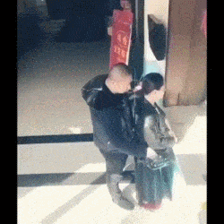 梦见小偷进入家里东西没有被偷，潜意识中的警示与安宁的象征