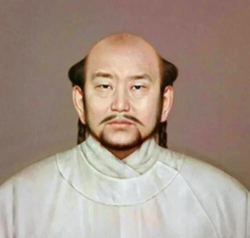 梦见自己给自己剪掉了几撮头发，探索梦境背后的深层含义