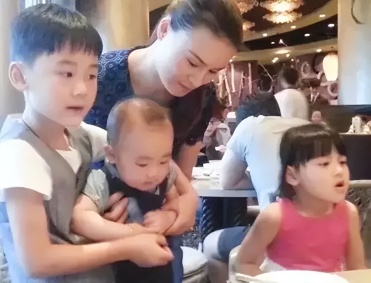 梦回故里，奶奶的温馨依旧，一场跨越生死的梦境之旅