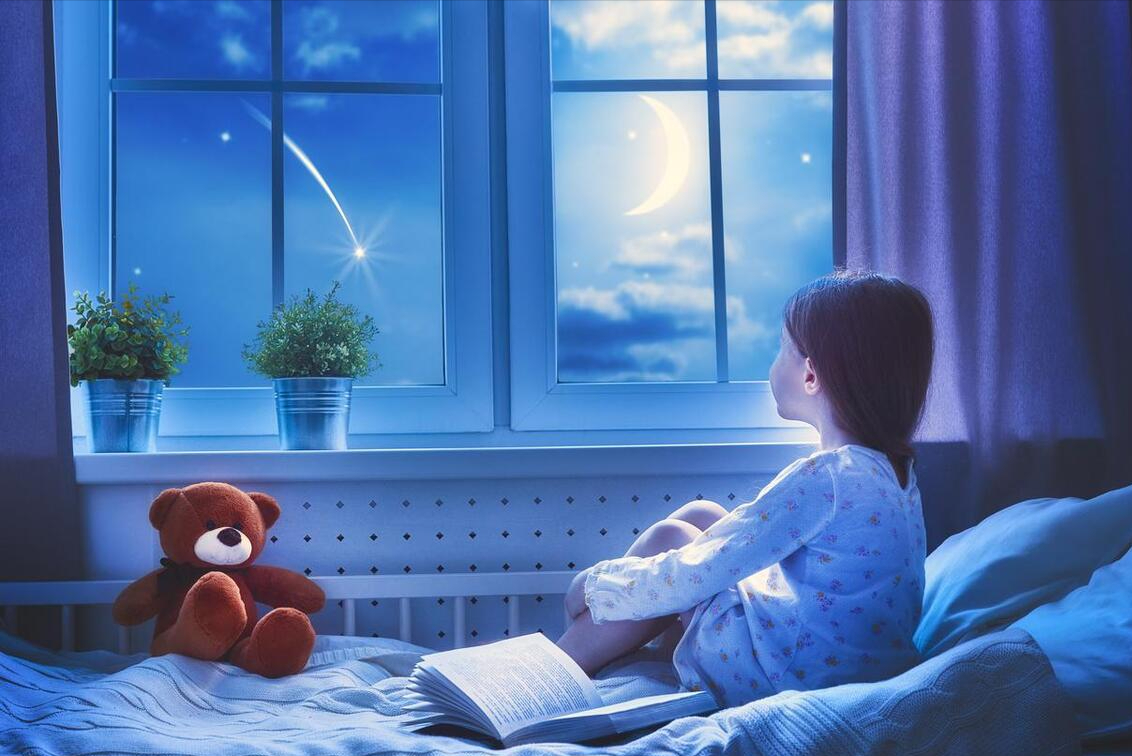 梦见最近去世的亲人和自己对话，探索梦境背后的深层含义与情感共鸣