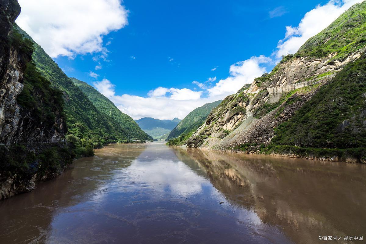 梦境启示，过河时鞋未湿，友谊与自我保护的深层寓意