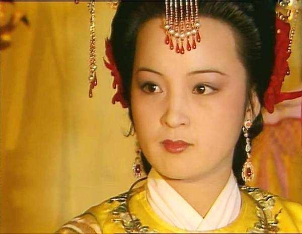 梦见穿错鞋而且最后丢了一只，解读梦境中的隐喻与启示