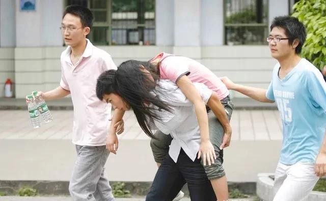 做梦梦到老同学，探寻梦境背后的情感纽带与心理映射