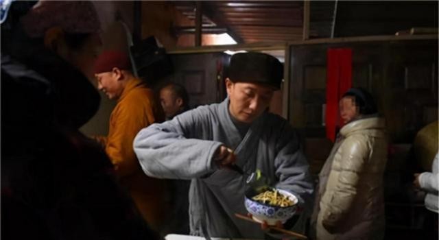 晚上梦见鬼一就回想念经，解读梦境中的超自然体验与心灵慰藉