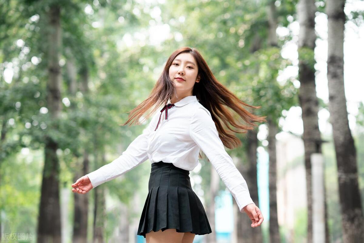 迷失在梦境的黑暗中，探索内心的不安与寻找自我之旅