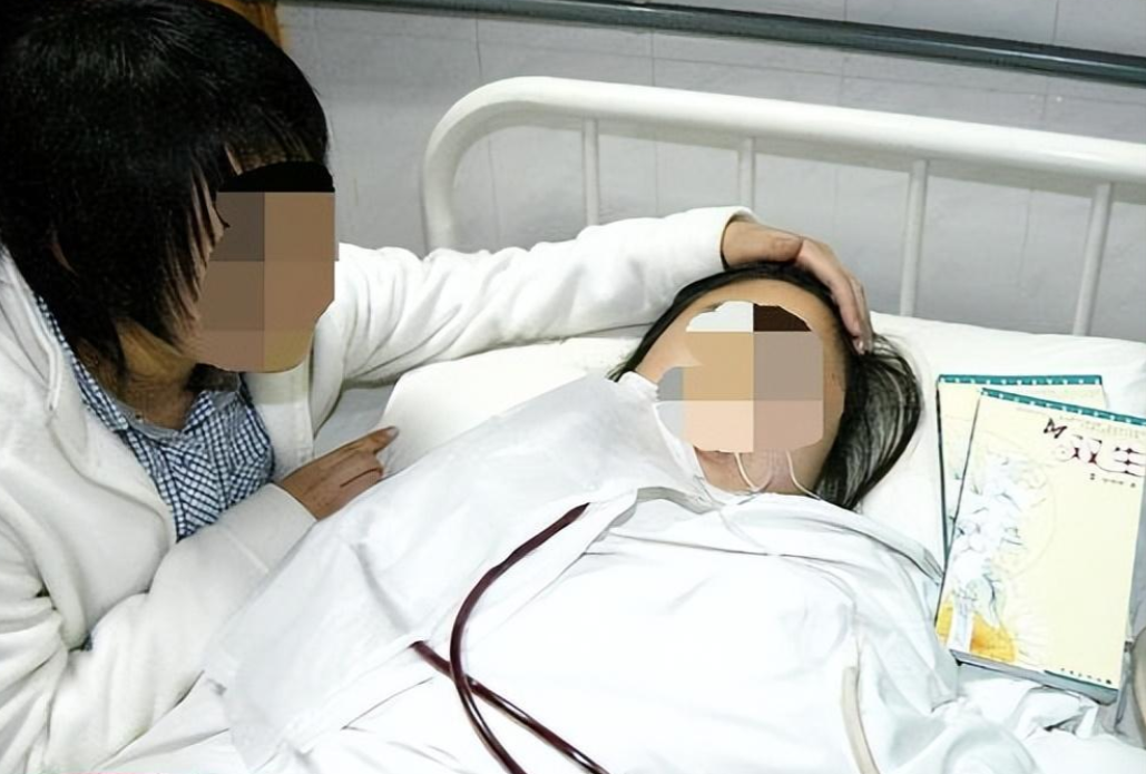 梦境深处的呼唤，梦见去世父亲躺在棺材里的情感解析