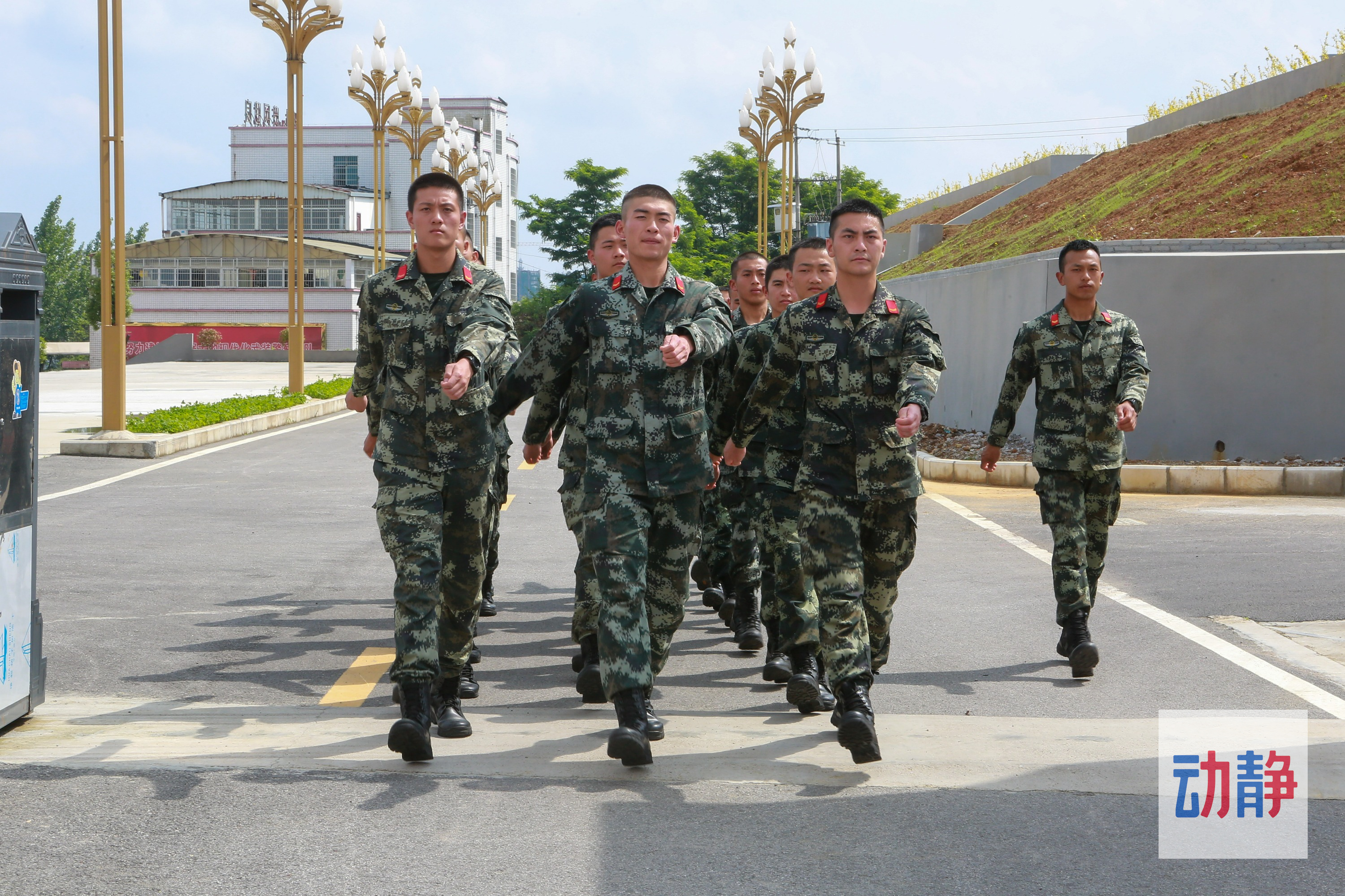老梦到一个让自己熟悉安心的男人，梦境背后的深层含义与解析