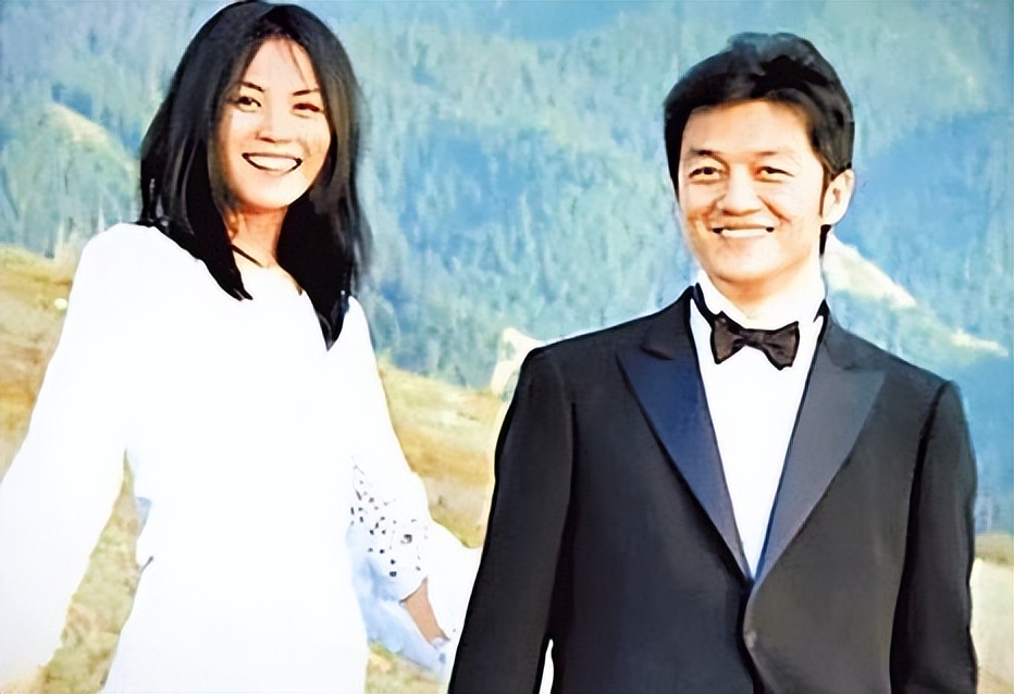 梦见我去老情人家却无人管饭，旧情重温与内心渴望的深层解析