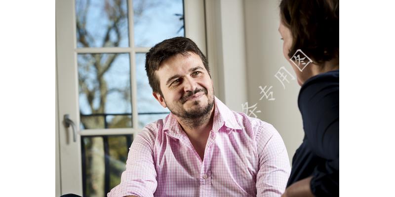 梦境之谜，解析梦见自己被人伤了但没死的深层含义