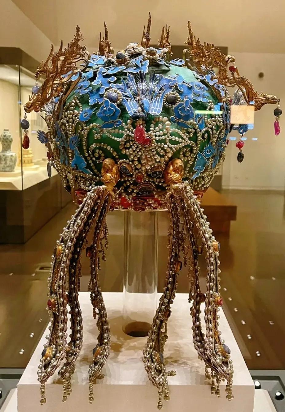 梦境翱翔，金龙飞起——探索梦境中的深层寓意