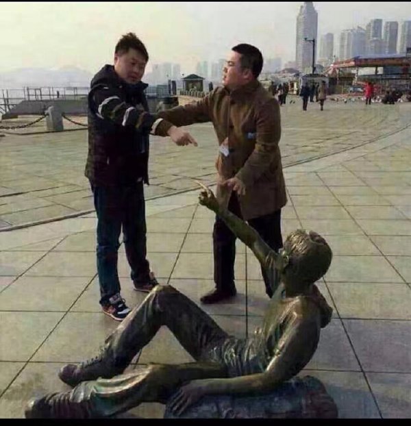 解析梦境，为何晚上做梦老是梦到自己牙掉了？