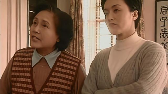 梦境的羽翼，解析梦见要坐飞机去出差的深层含义