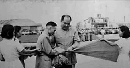 梦境启示，我梦见有人叫我去死——深层寓意与心灵探索
