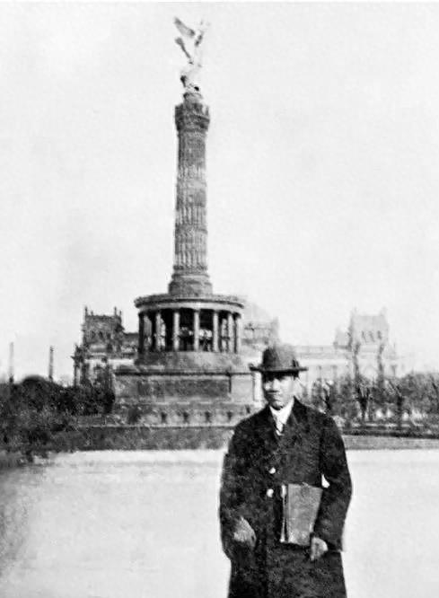 梦境的回响，再会之痛——解读梦见死去的外婆又死，我哭得很伤心的深层含义