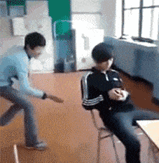 高坐之梦，解析梦中坐凳子比别人高的深层含义