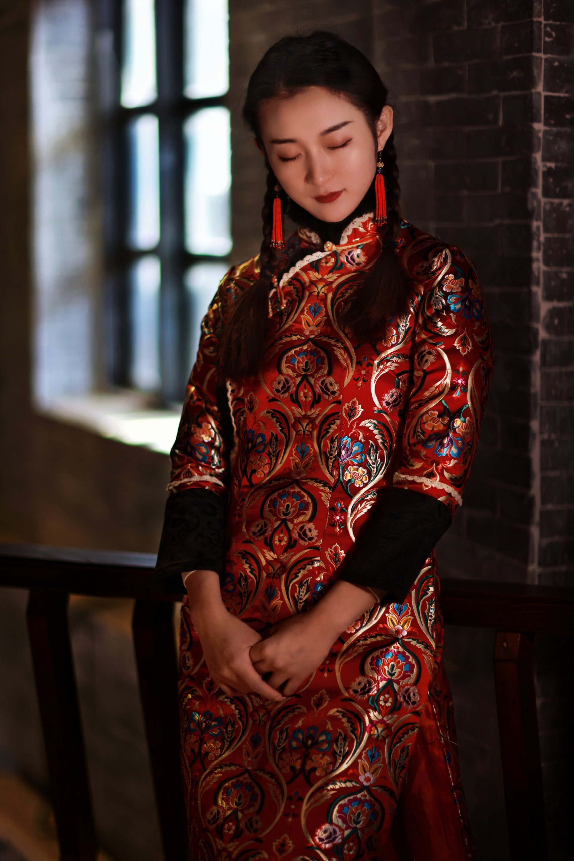 梦回笔墨间，探索自我与创意的奇幻之旅