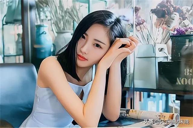 梦境的迷雾，解析梦到老公出轨了，还涉及他的前任的深层含义