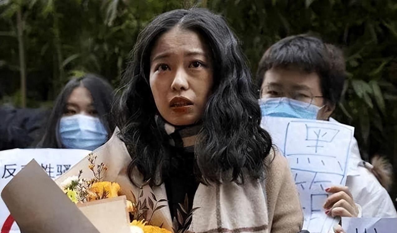 老公梦中欢笑，是梦境中的甜蜜还是现实的疑虑？