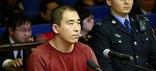 爱之深，梦之扰，探索为何在深爱现任时仍梦回往昔