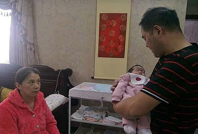 梦境的启示，梦见自己生三个孩子，一个男孩存活，两个离世