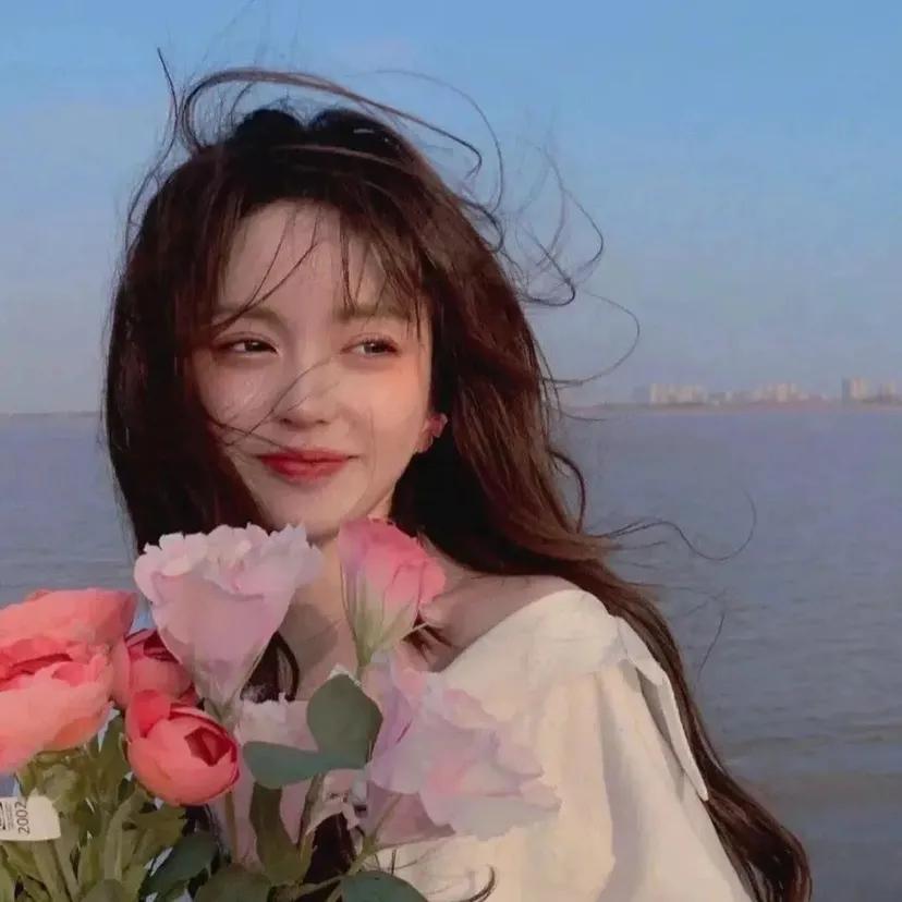 小男孩的坤坤放到小女孩的坤