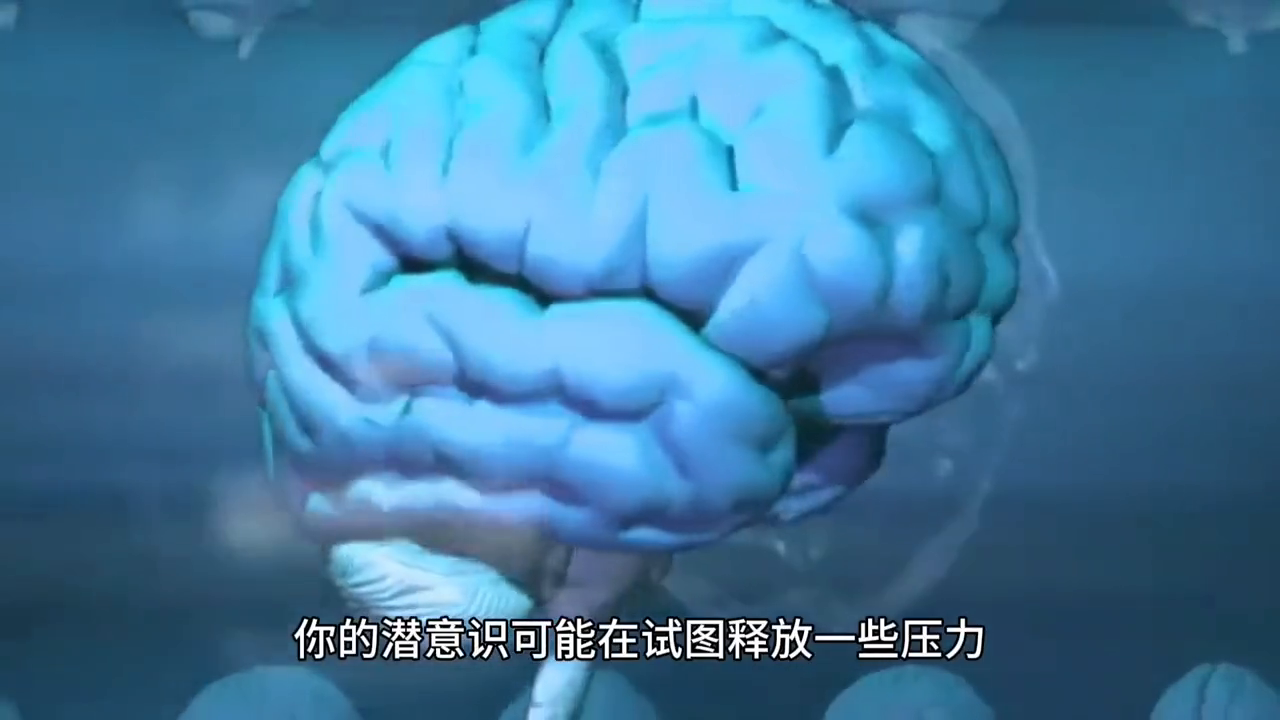 梦境密码，梦见小孩子掉进水里是什么意思？解析潜意识中的情感与警示