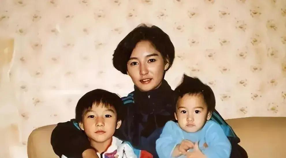 梦境的迷雾，解析梦见老公和别的女人结婚我还帮忙操办的深层含义