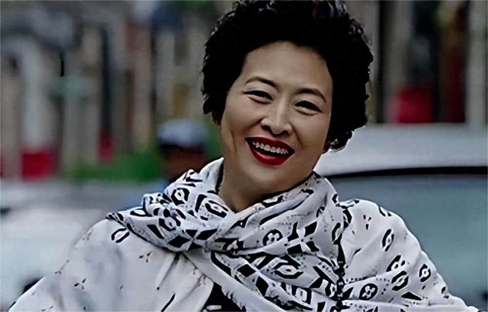 梦境的轮回，梦见活着的婆婆死了又复活再死亡的深层解析