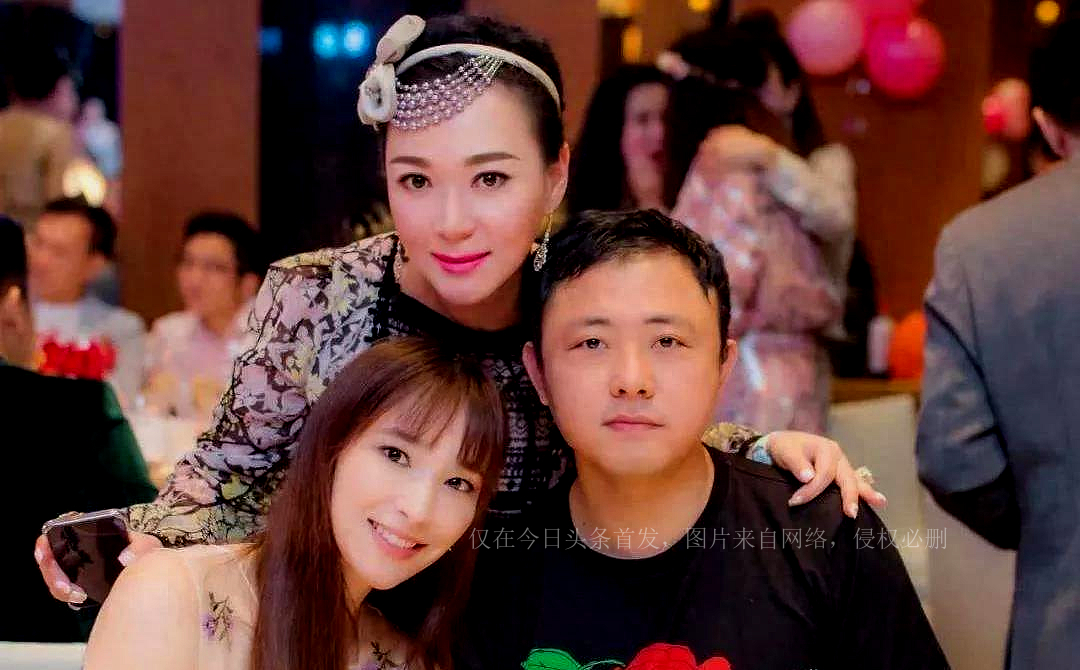 探索梦境中的财富密码，我昨天晚上做梦梦到钱了，这个梦好不好？