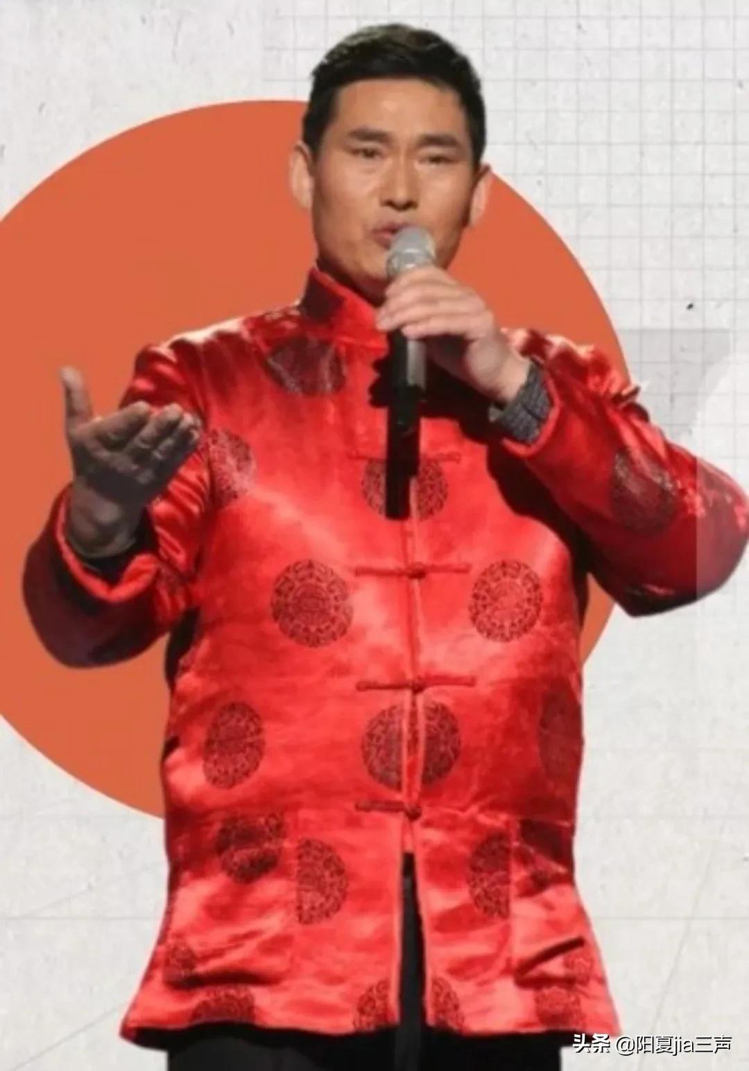 梦境的星光，解析梦见三四个男明星的深层含义