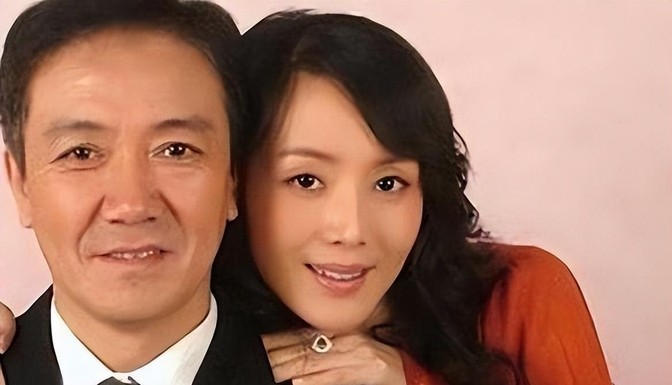梦境中的勇气与救赎，解析梦见别人被蛇咬我要救她的深层含义