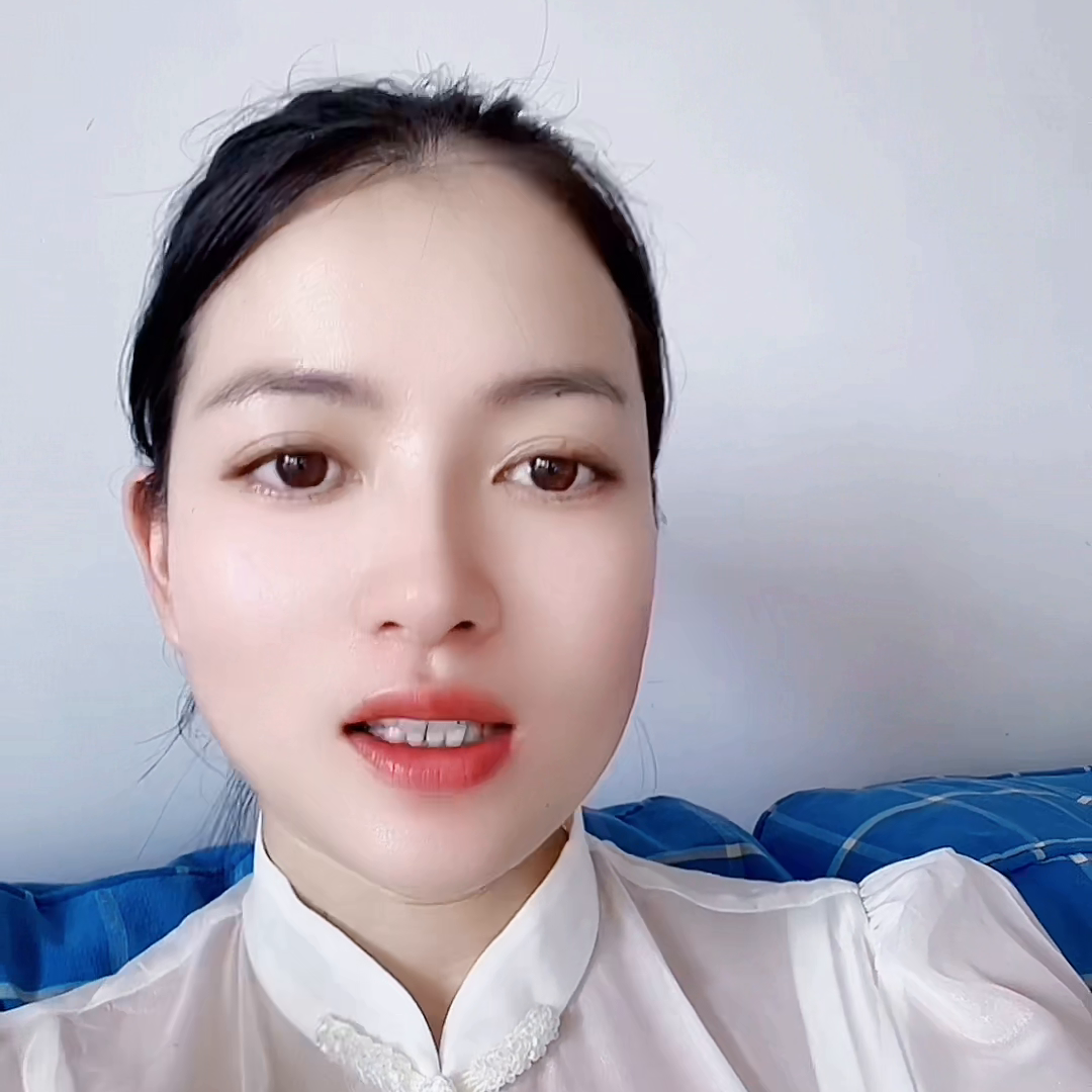 梦境解析，梦见自己一嘴牙都晃却无痛无感