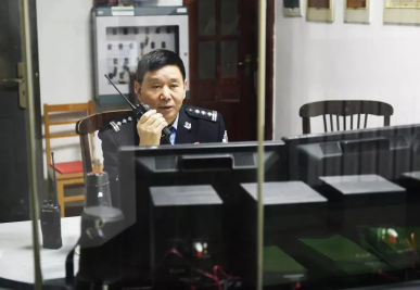 梦见被红色的蛇咬了，预示与解析的深层含义